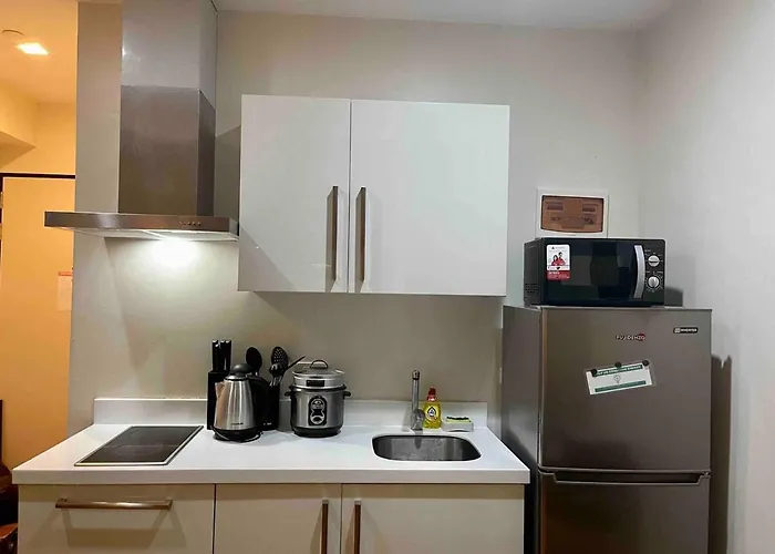 Cool 1br Acqua Livingstone Netflix Pool And Gym *