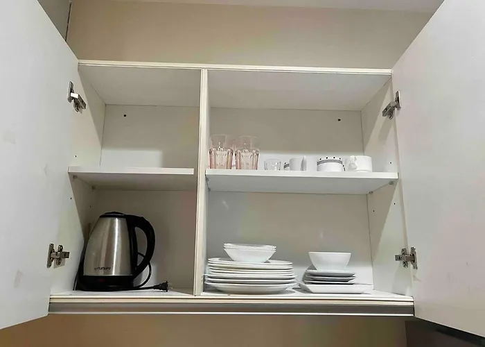 Cool 1br Acqua Livingstone Netflix Pool And Gym *