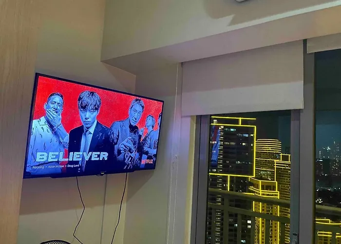 Cool 1br Acqua Livingstone Netflix Pool And Gym